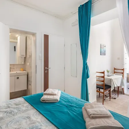 Near Central Beach With Free Parking * Makarska