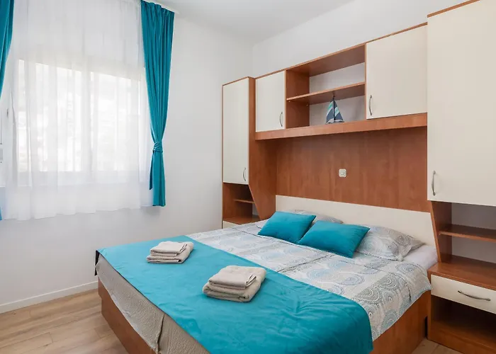 Apartment Near Central Beach With Free Parking *