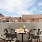 Near Central Beach With Free Parking Makarska