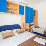 Apartment Near Central Beach With Free Parking Makarska