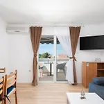 Near Central Beach With Free Parking * Makarska