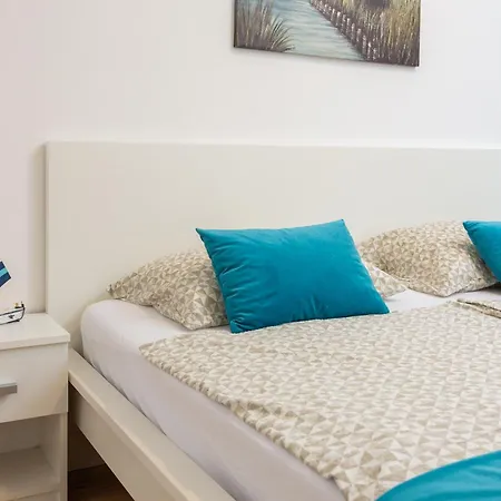 Apartmán Near Central Beach With Free Parking