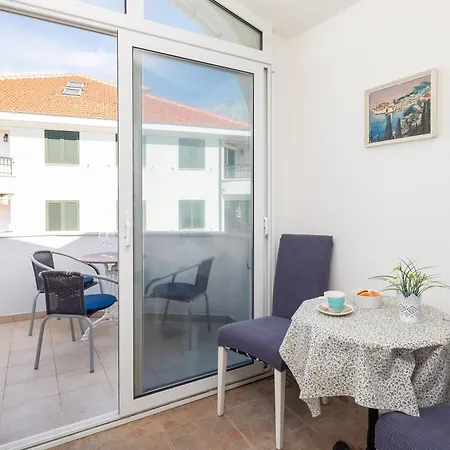 Apartmán Near Central Beach With Free Parking *