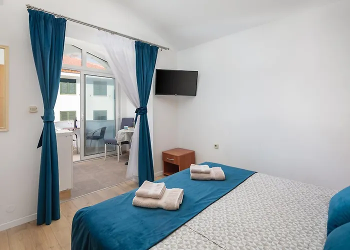 דירה Near Central Beach With Free Parking