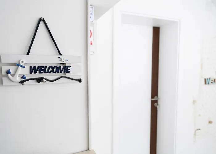 Near Central Beach With Free Parking