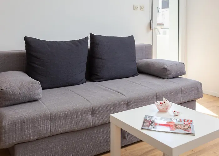 Near Central Beach With Free Parking