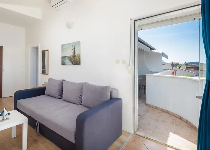 דירה Near Central Beach With Free Parking