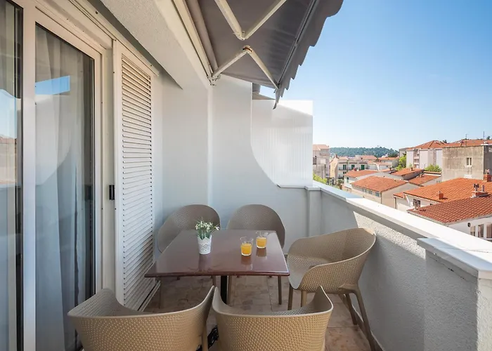 דירה Near Central Beach With Free Parking *