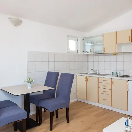 Near Central Beach With Free Parking * Μακάρσκα