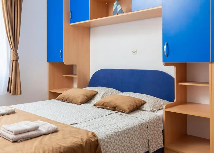 Near Central Beach With Free Parking